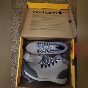 NWB 8.5 waterproof hiking boots